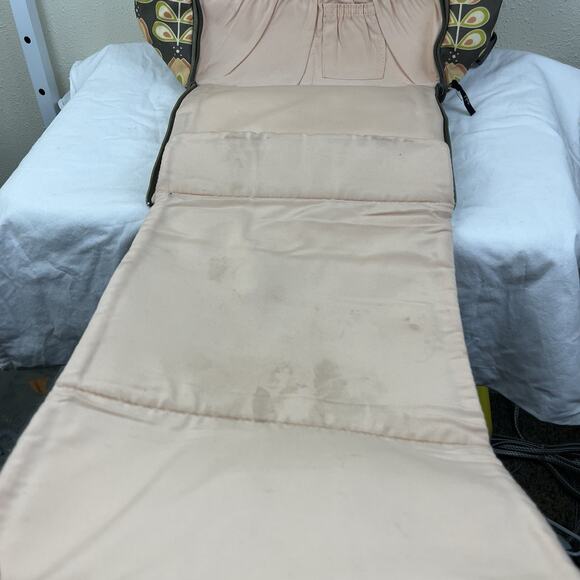 Petunia Pickle Bottom Boxy Backpack Diaper Bag Oslo in Bloom Boho Floral Retro - Picture 7 of 11